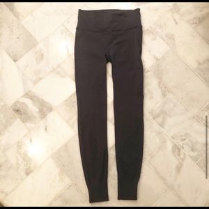 Lululemon Ebb to Street tights